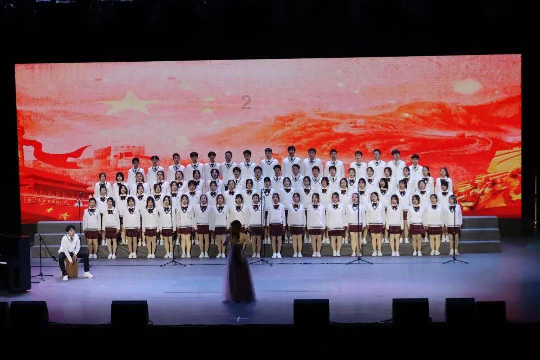 中国宝武拟发行百亿级债券，主要投向西芒杜铁矿项目，目前相关铁路及港口已完成总工程量约25%