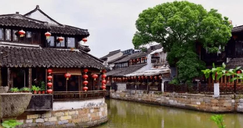 救援受困山洞的男子
