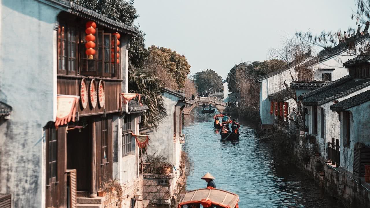 求这个电脑桌面的壁纸,或者说她叫什么?-有问必答平台,全面解答您的疑问